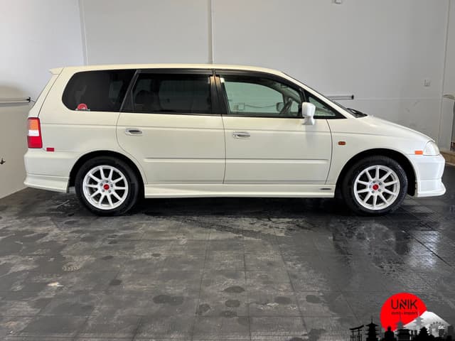 2000 Honda Odyssey JDM car for sale — photo 4 of 24