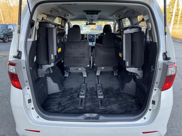 2010 Toyota Alphard JDM car for sale — photo 15 of 19
