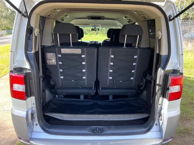 2007 Mitsubishi Delica JDM car for sale — photo 15 of 16