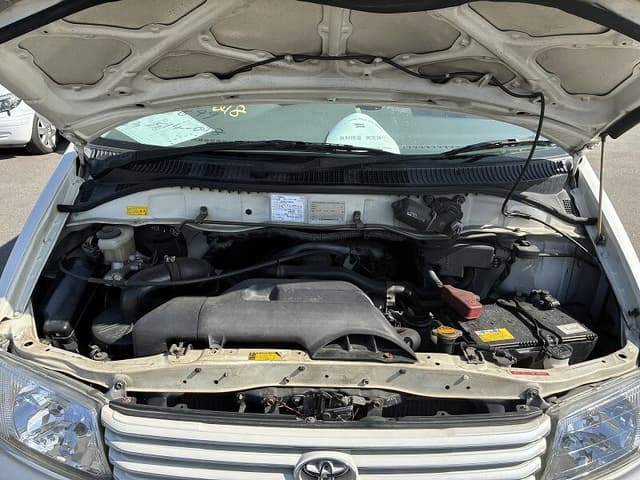 1997 Toyota Regius JDM car for sale — photo 9 of 9