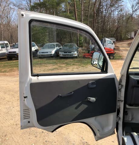1998 Mitsubishi Minicab JDM car for sale — photo 15 of 25