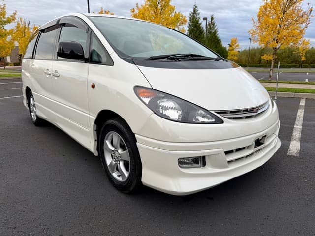 2000 Toyota Estima JDM car for sale — photo 2 of 25
