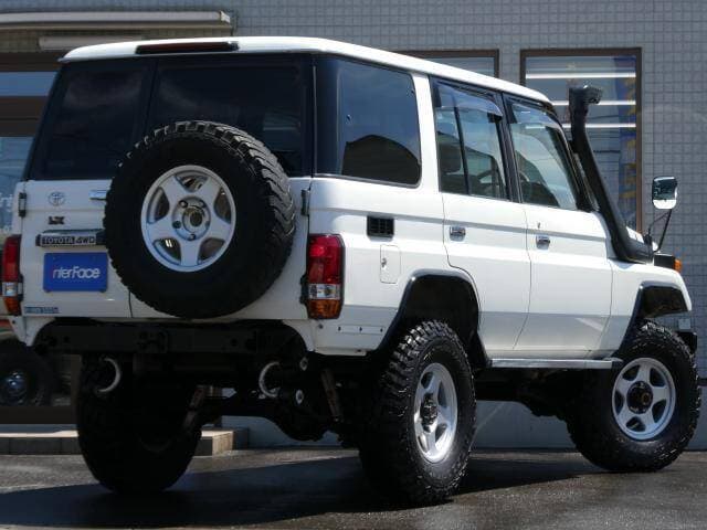 2000 Toyota Land Cruiser JDM car for sale — photo 13 of 19
