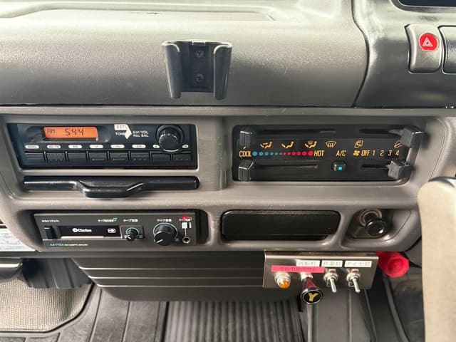 2000 Isuzu Elf JDM car for sale — photo 18 of 20