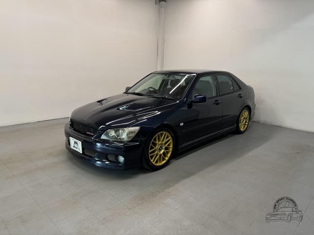 2000 Toyota Altezza JDM car for sale — photo 2 of 25