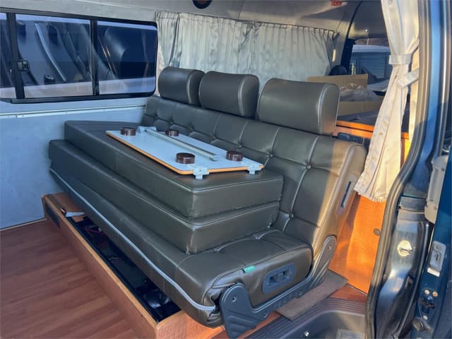 2005 Toyota HiAce JDM car for sale — photo 7 of 25