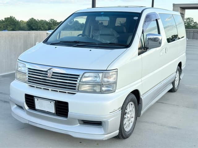 1998 Nissan Elgrand JDM car for sale — photo 3 of 20