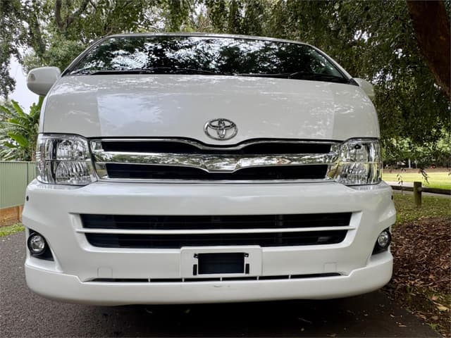 2010 Toyota HiAce JDM car for sale — photo 15 of 23