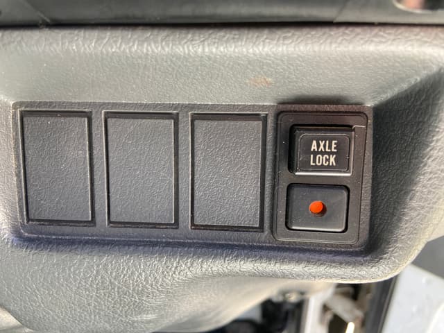 1994 Suzuki Carry JDM car for sale — photo 19 of 24
