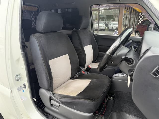 2008 Suzuki Jimny JDM car for sale — photo 9 of 17