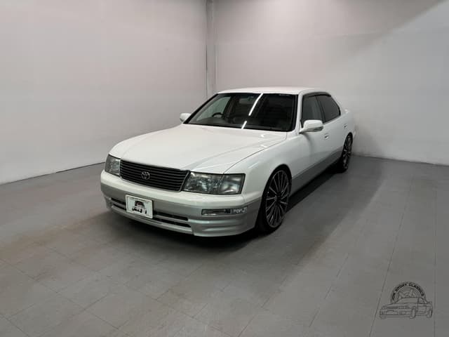 1995 Toyota Celsior JDM car for sale — photo 4 of 25