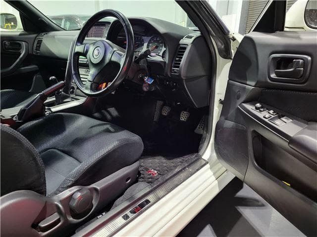 2001 Nissan Skyline JDM car for sale — photo 14 of 16