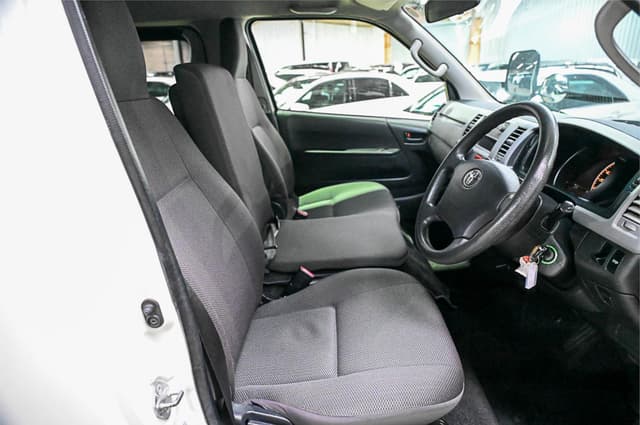 2012 Toyota HiAce JDM car for sale — photo 20 of 25