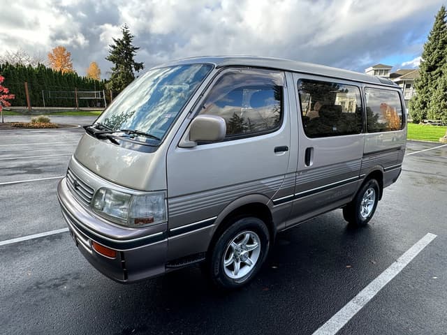 1996 Toyota HiAce JDM car for sale — photo 7 of 19