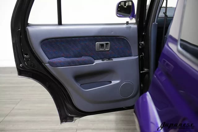 1997 Toyota Hilux Surf JDM car for sale — photo 20 of 25