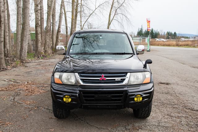 2000 Mitsubishi Pajero JDM car for sale — photo 2 of 15
