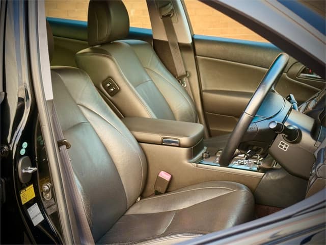 2008 Toyota Crown JDM car for sale — photo 25 of 25