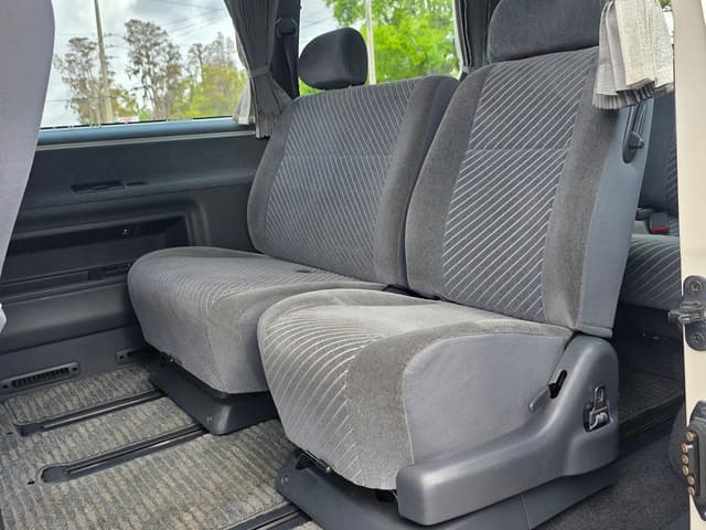 1996 Toyota Granvia JDM car for sale — photo 5 of 23