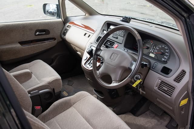 2000 Honda Odyssey JDM car for sale — photo 9 of 15