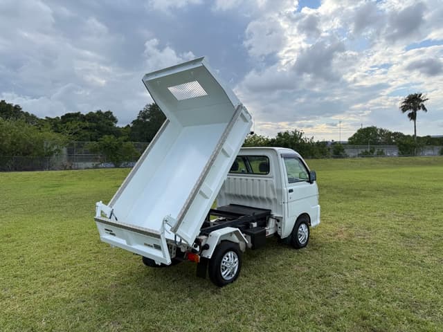 1999 Daihatsu Hijet JDM car for sale — photo 3 of 25