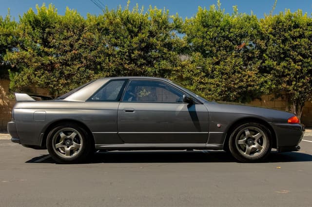 1991 Nissan Skyline JDM car for sale — photo 13 of 25