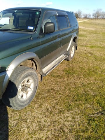 1996 Mitsubishi Challenger JDM car for sale — photo 2 of 6