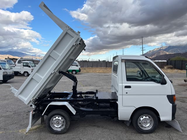 1997 Daihatsu Hijet JDM car for sale — photo 6 of 25