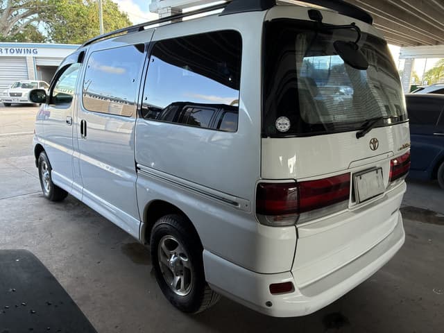 1997 Toyota Regius JDM car for sale — photo 2 of 13