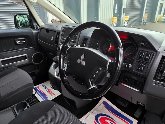 2009 Mitsubishi Delica JDM car for sale — photo 6 of 24