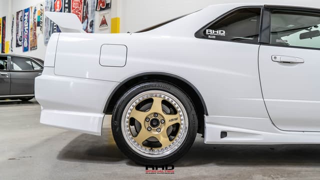 1998 Nissan Skyline JDM car for sale — photo 9 of 25