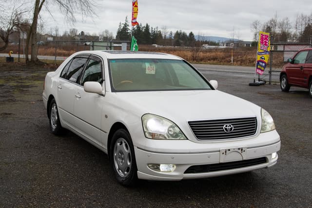 2001 Toyota Celsior JDM car for sale — photo 3 of 15