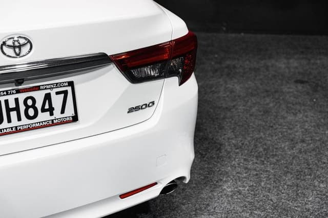 2012 Toyota Mark X JDM car for sale — photo 8 of 16