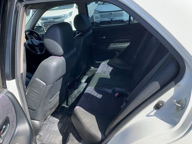 1999 Toyota Altezza JDM car for sale — photo 11 of 13