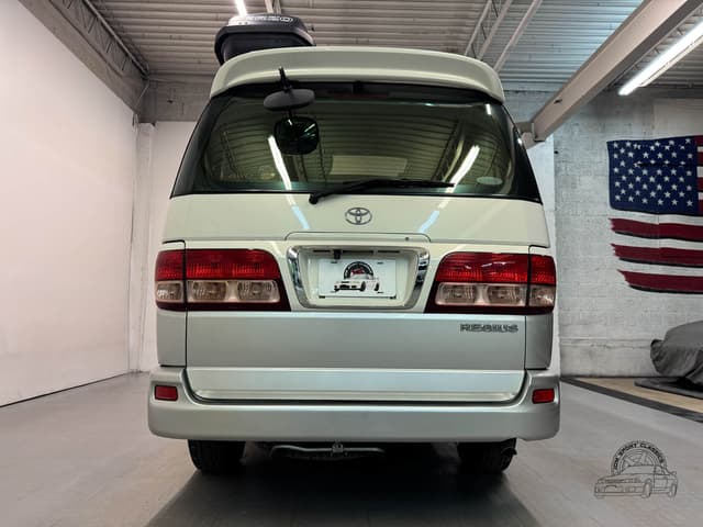1999 Toyota Regius JDM car for sale — photo 19 of 25