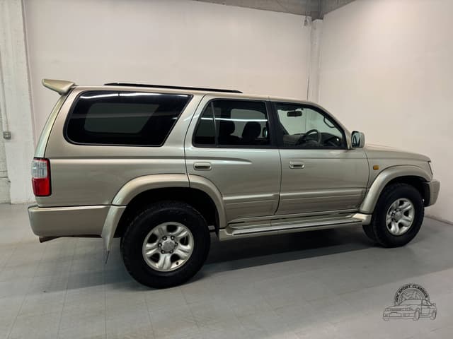 2000 Toyota Hilux Surf JDM car for sale — photo 20 of 25