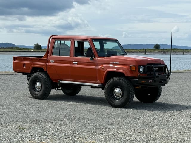 2001 Toyota Land Cruiser JDM car for sale — photo 4 of 25