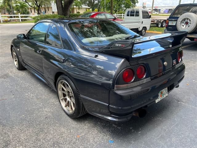 1995 Nissan Skyline JDM car for sale — photo 5 of 17