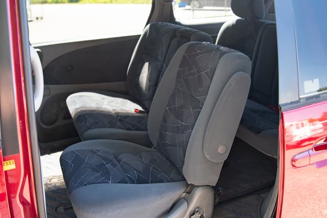 2000 Toyota Estima JDM car for sale — photo 8 of 10