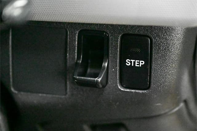 2012 Toyota HiAce JDM car for sale — photo 21 of 25