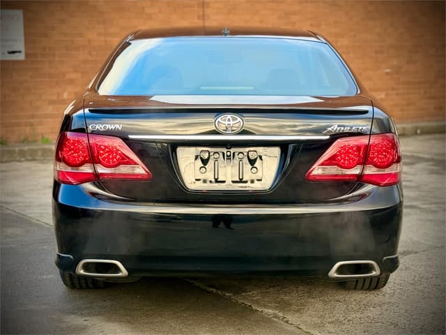 2008 Toyota Crown JDM car for sale — photo 8 of 25
