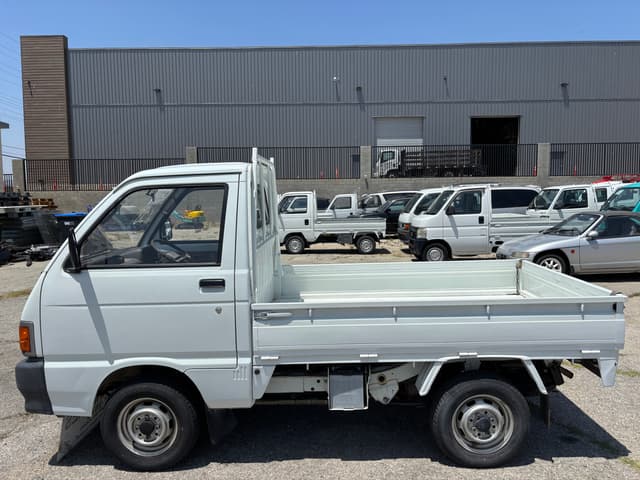 1992 Daihatsu Hijet JDM car for sale — photo 4 of 25