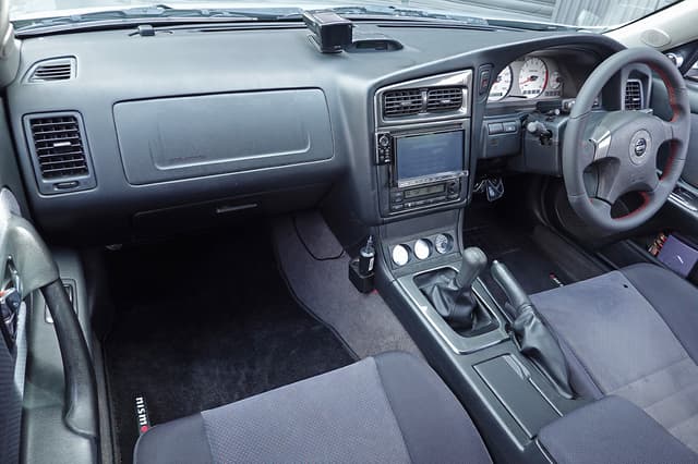 1999 Nissan Stagea JDM car for sale — photo 18 of 25