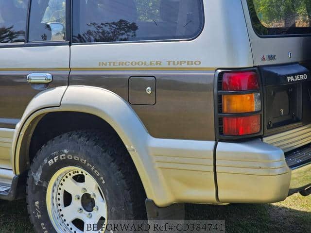 1992 Mitsubishi Pajero JDM car for sale — photo 16 of 19