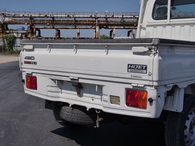 2001 Daihatsu Hijet JDM car for sale — photo 19 of 25