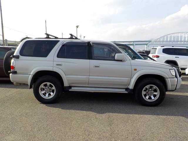 1995 Toyota Hilux Surf JDM car for sale — photo 3 of 7
