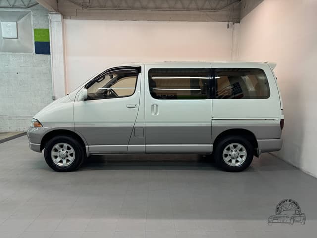 1997 Toyota Granvia JDM car for sale — photo 11 of 25