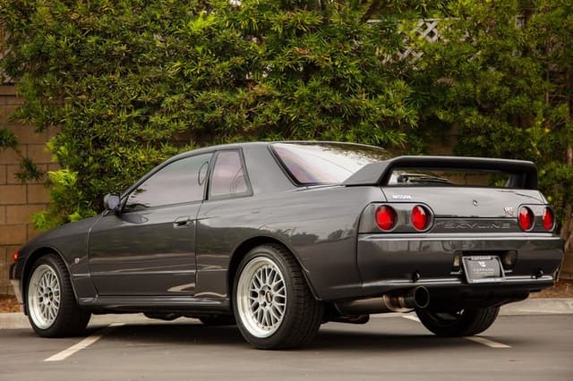 1990 Nissan Skyline JDM car for sale — photo 6 of 25