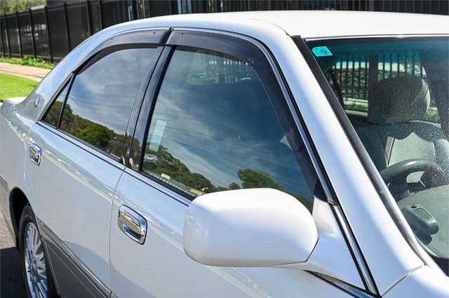 2000 Toyota Crown JDM car for sale — photo 3 of 24