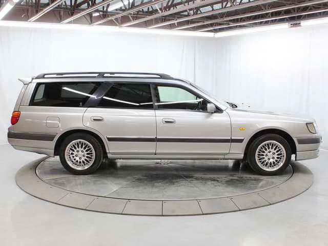 1996 Nissan Stagea JDM car for sale — photo 8 of 25