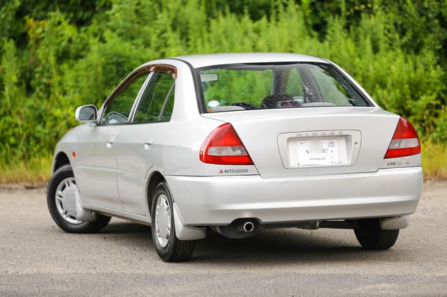 1996 Mitsubishi Mirage JDM car for sale — photo 2 of 25